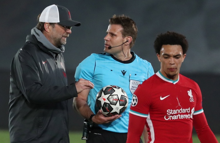 为什么二游搭档被称为内野的中轴线及其配合的几何学逻辑